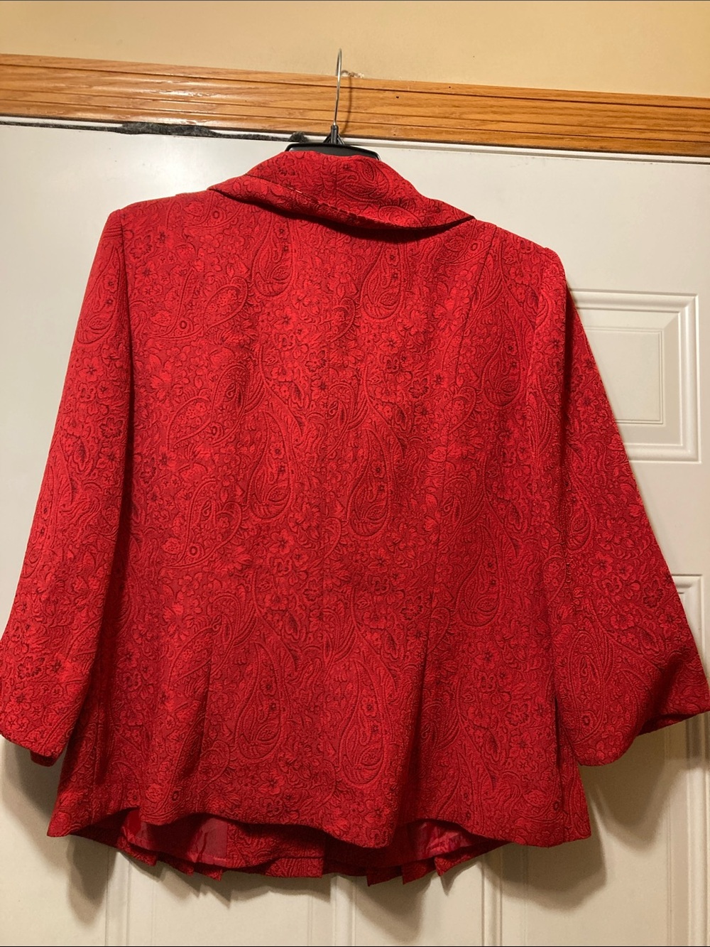 J. Taylor Red Paisley Jacket‎ 16 - Picture 3 of 4
